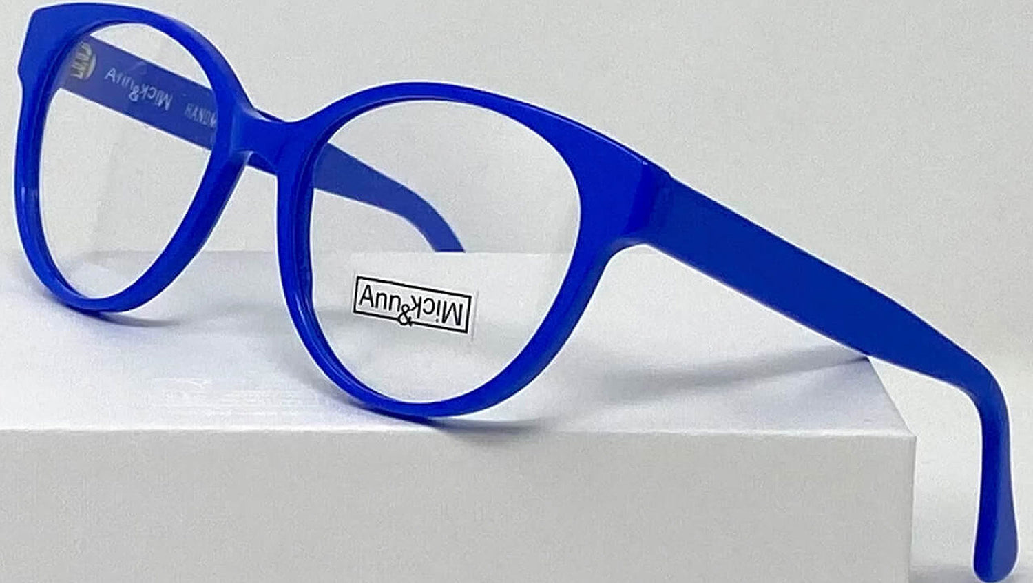 Rainbow 1003 Luce Blu 02