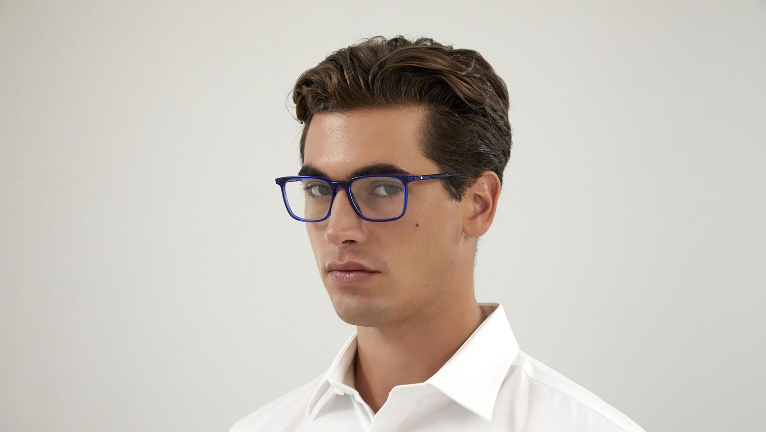 MB0197O 003 transparent blue