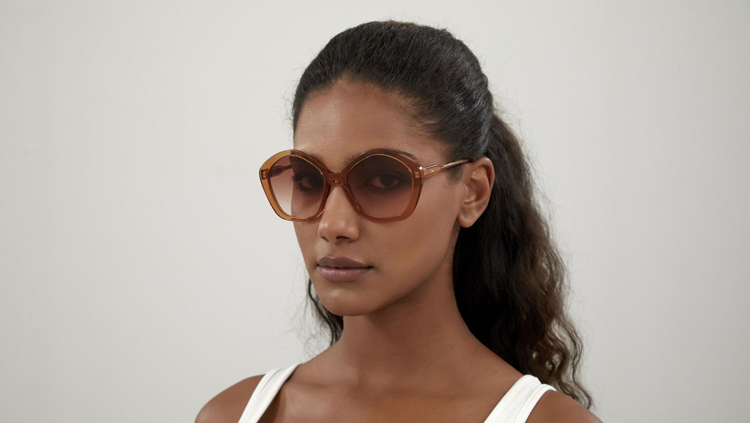 CH0082S 004 transparent orange