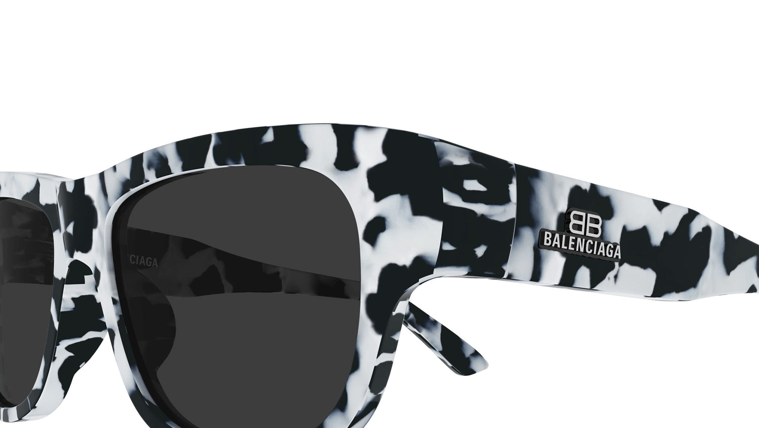 BB0211S 003 white havana